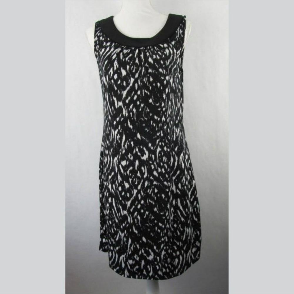 New Directions Sleeveless Black & White Dress